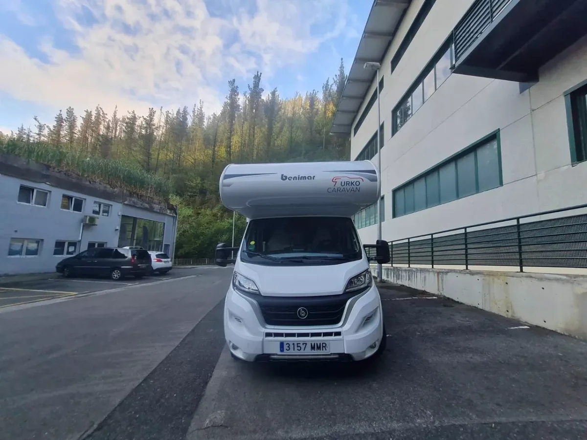Autocaravana de segunda mano Benimar Sport 346 - Imagen 4